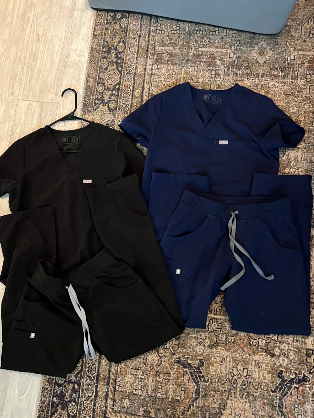 Set of 2 Figs Scrubs